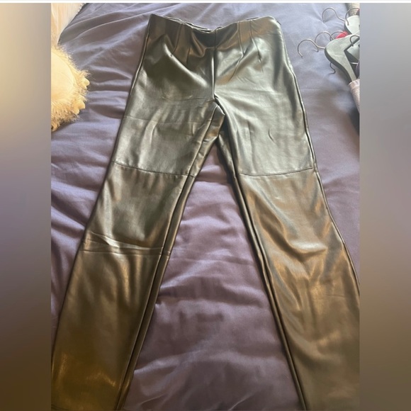 Faux leather legging- only tried on - Picture 6 of 6